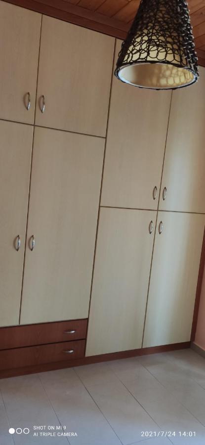 Ioannis - Zimmer Mit Zugang Zu Terrasse Gavrolimni Buitenkant foto